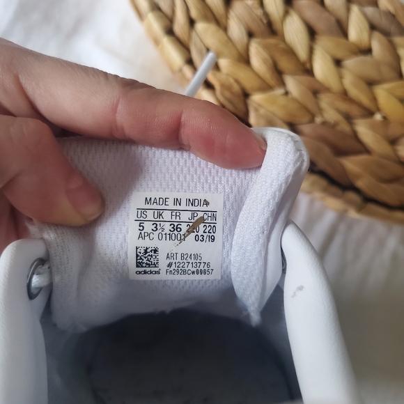 Adidas Stan Smith sneakers size men's 5 - Picture 4 of 6